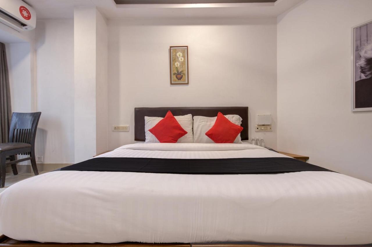 Capital O 77295 Hotel Bansidhar Bhuvan Mumbai Bagian luar foto