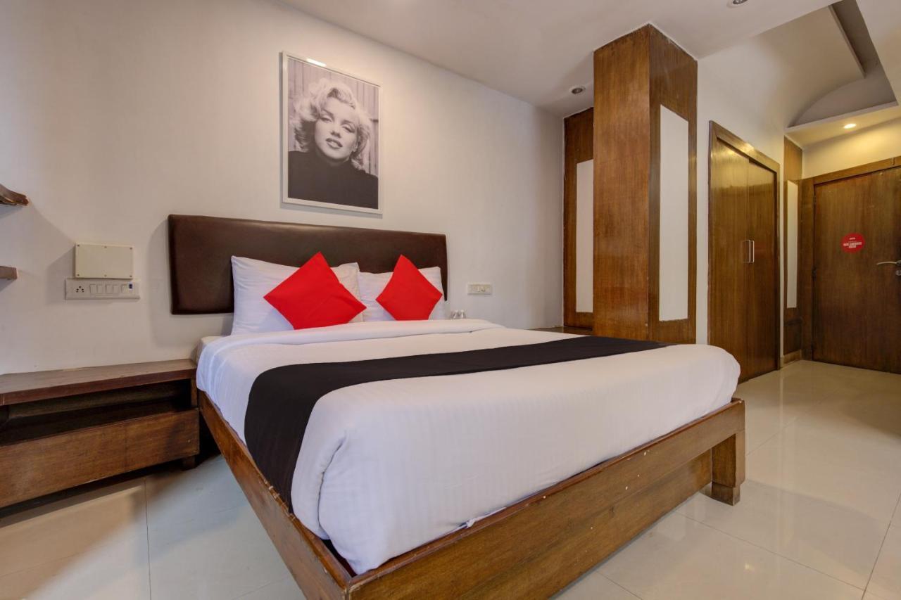 Capital O 77295 Hotel Bansidhar Bhuvan Mumbai Bagian luar foto