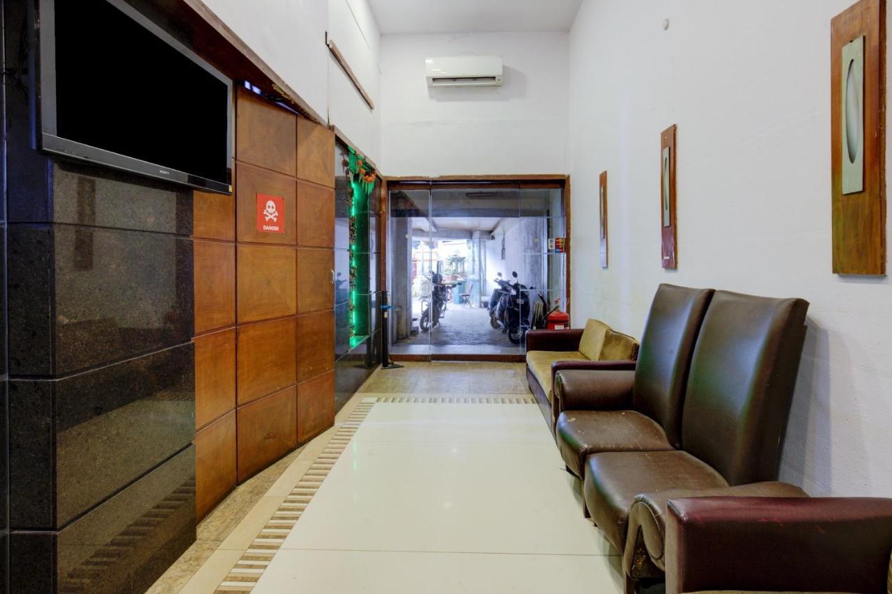 Capital O 77295 Hotel Bansidhar Bhuvan Mumbai Bagian luar foto