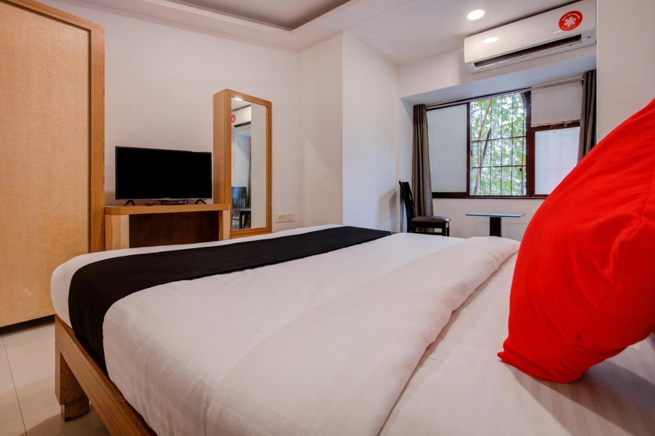 Capital O 77295 Hotel Bansidhar Bhuvan Mumbai Bagian luar foto