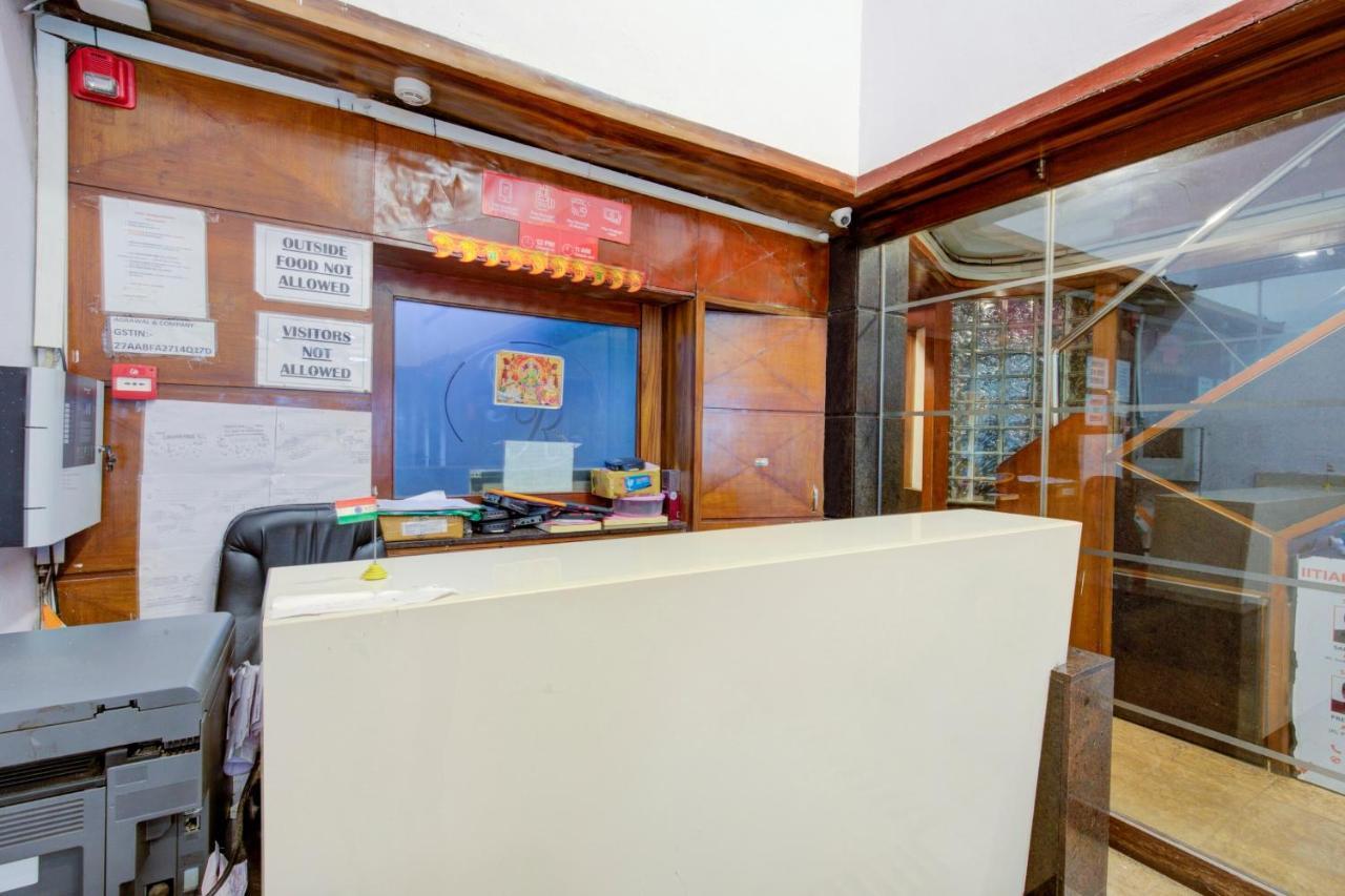 Capital O 77295 Hotel Bansidhar Bhuvan Mumbai Bagian luar foto