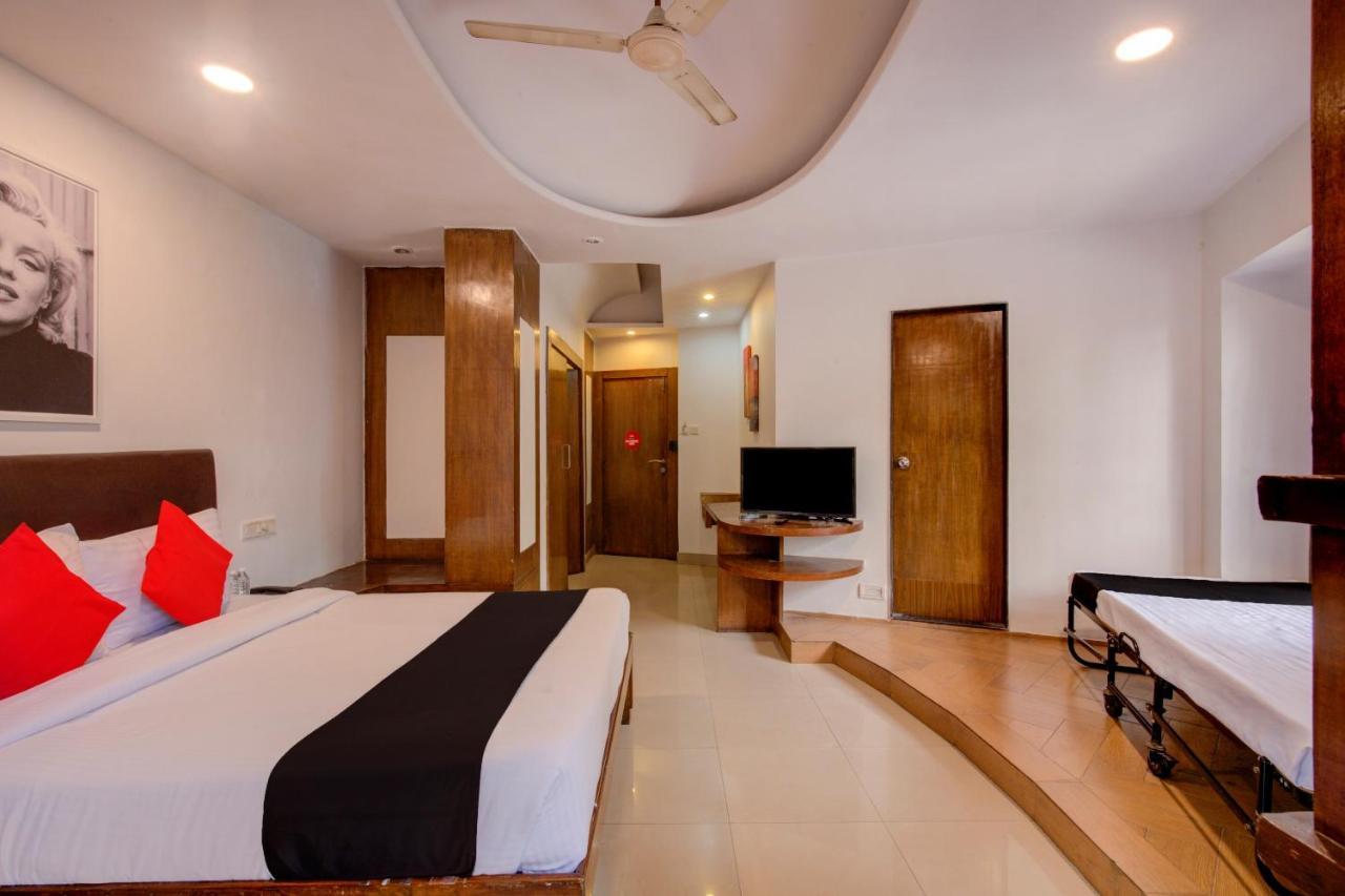 Capital O 77295 Hotel Bansidhar Bhuvan Mumbai Bagian luar foto
