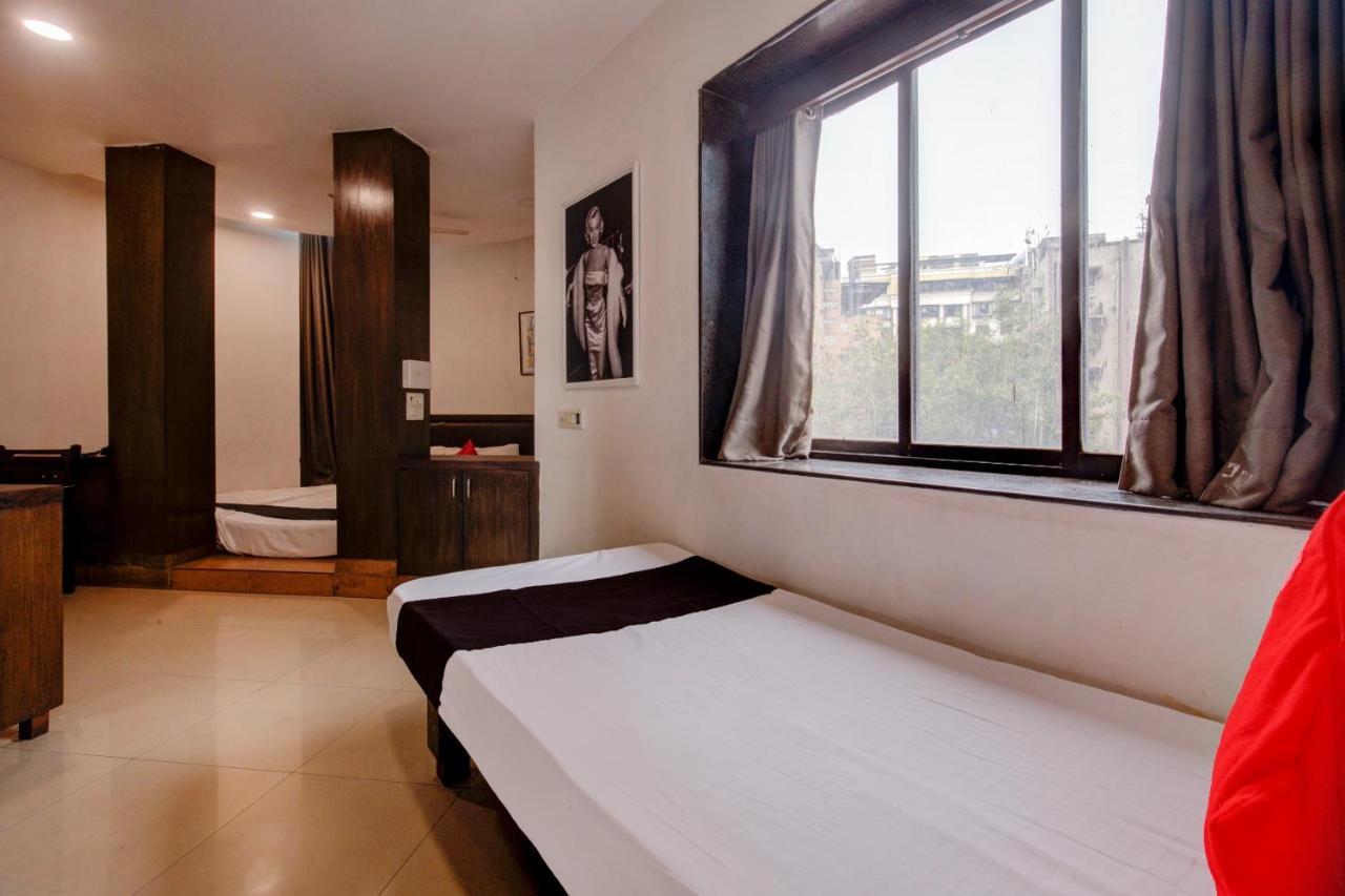 Capital O 77295 Hotel Bansidhar Bhuvan Mumbai Bagian luar foto